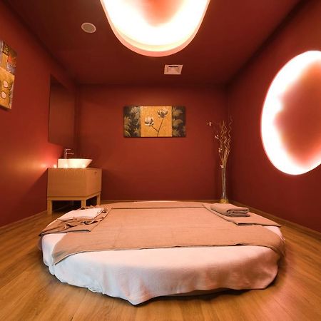 Salamis Bay Conti Hotel Resort&SPA&Casino Famagusta  Esterno foto A massage room at a spa