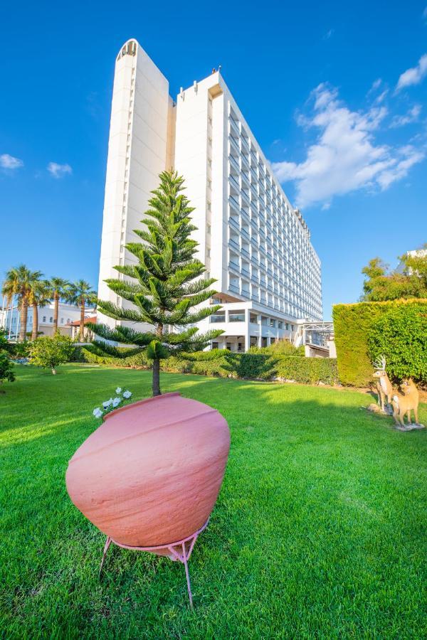 Salamis Bay Conti Hotel Resort&SPA&Casino Famagusta  Esterno foto The hotel in 2016