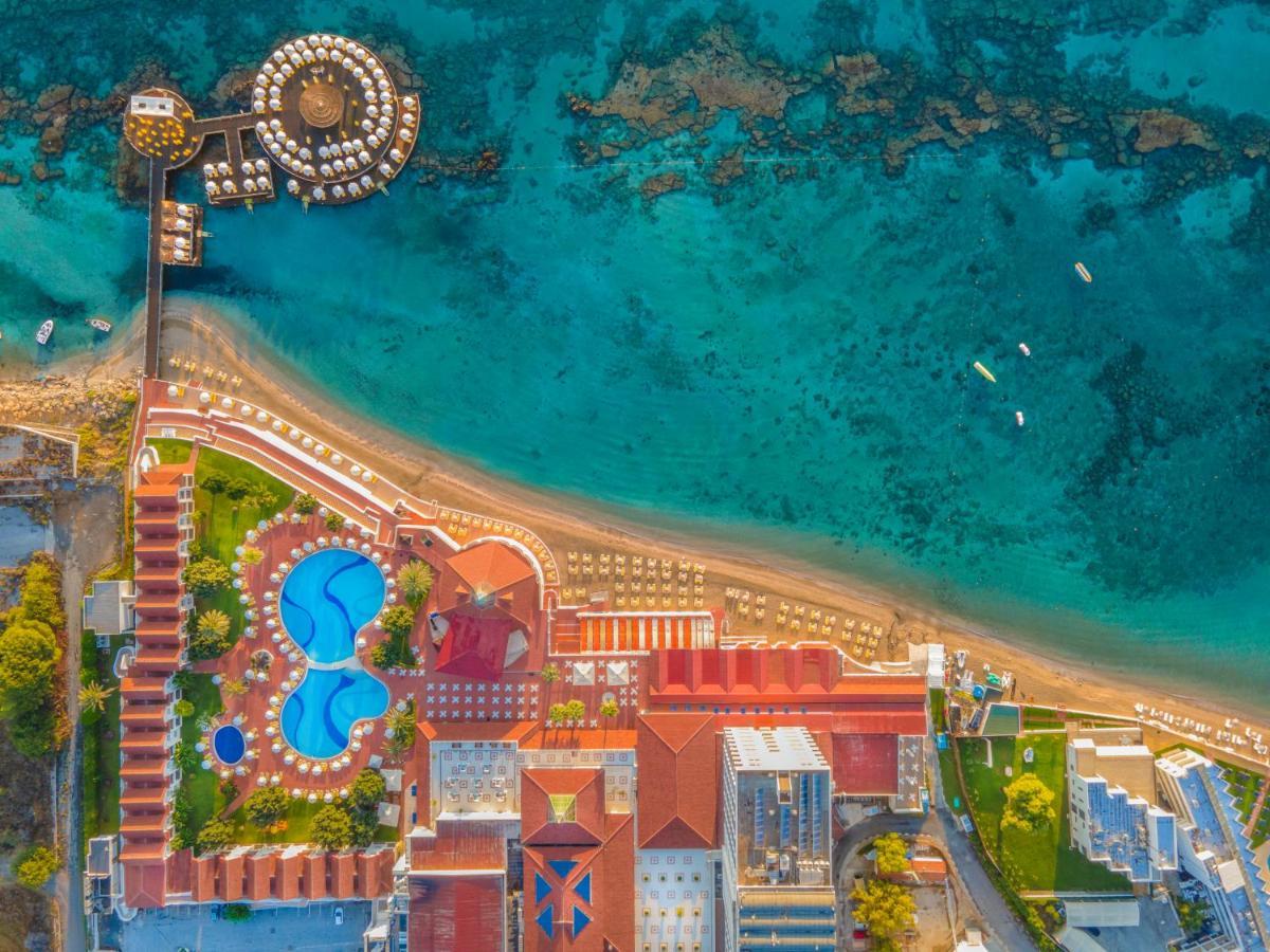 Salamis Bay Conti Hotel Resort&SPA&Casino Famagusta  Esterno foto Aerial view of the resort
