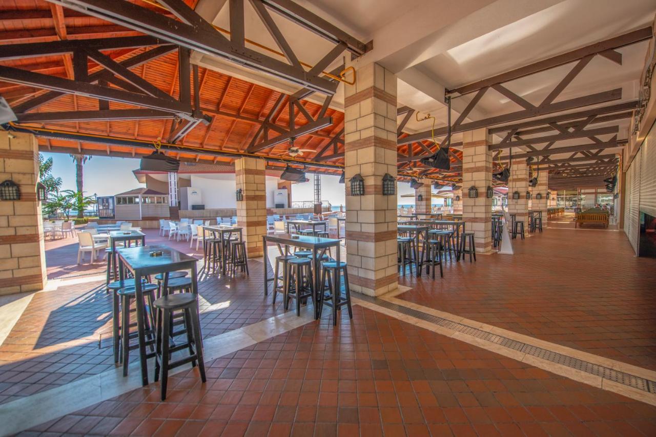 Salamis Bay Conti Hotel Resort&SPA&Casino Famagusta  Esterno foto The interior of the terminal