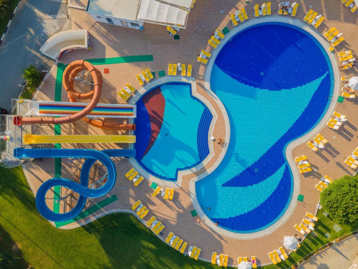 Salamis Bay Conti Hotel Resort&SPA&Casino Famagusta  Esterno foto Aerial view of the water park