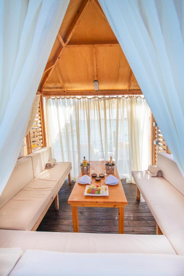 Salamis Bay Conti Hotel Resort&SPA&Casino Famagusta  Esterno foto A private spa at the Four Seasons Hotel, Hong Kong